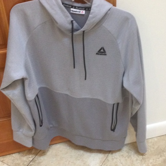 - - - IZod Advantage hoodie with gaiter and Reebok hoodie with zippered … - Picture 9 of 10